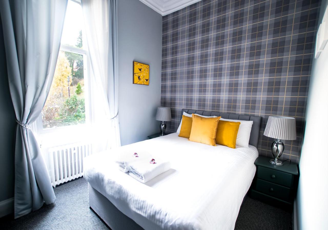 Mcinnes House Rooms With Breakfast Kingussie Esterno foto