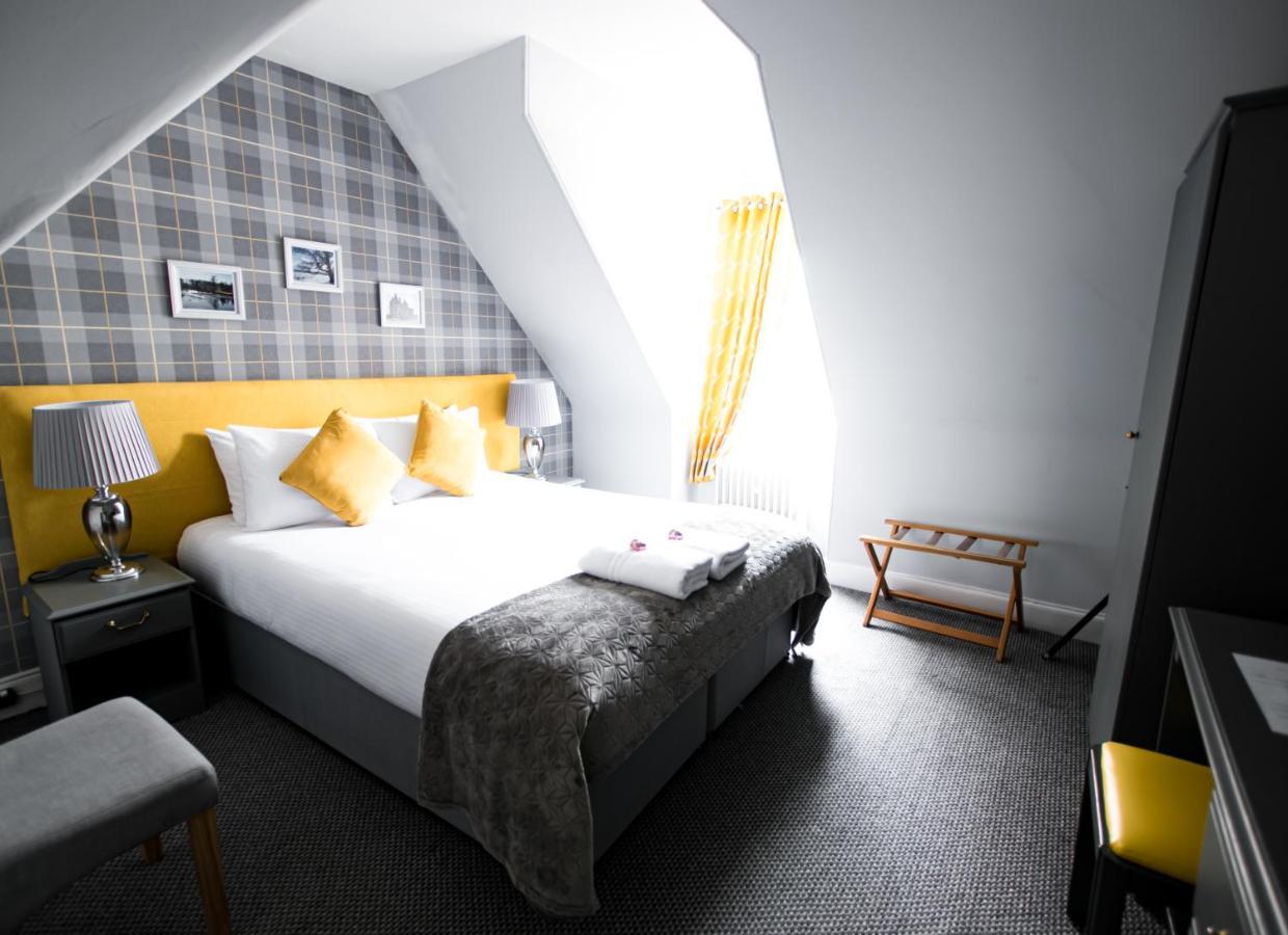 Mcinnes House Rooms With Breakfast Kingussie Esterno foto