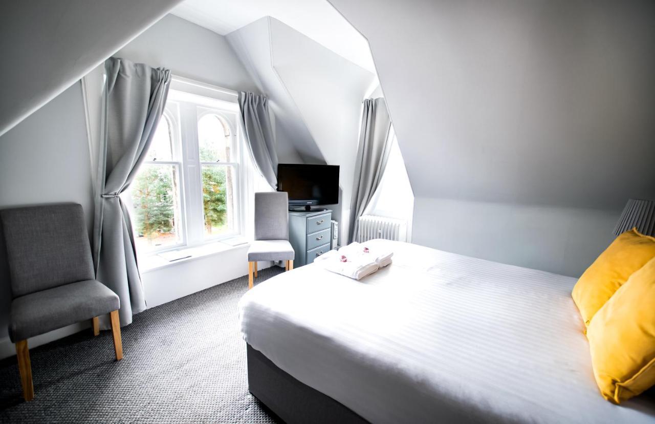 Mcinnes House Rooms With Breakfast Kingussie Esterno foto